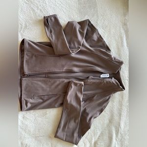 Soft Workout Zip up
